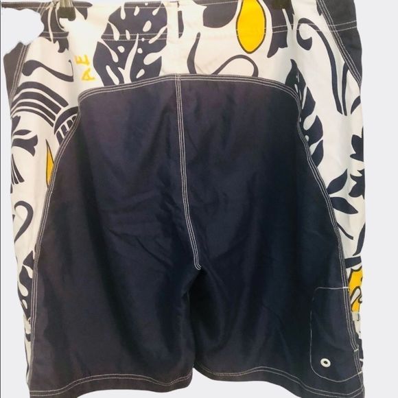 American Eagle Outfitters board shorts - Picture 6 of 6